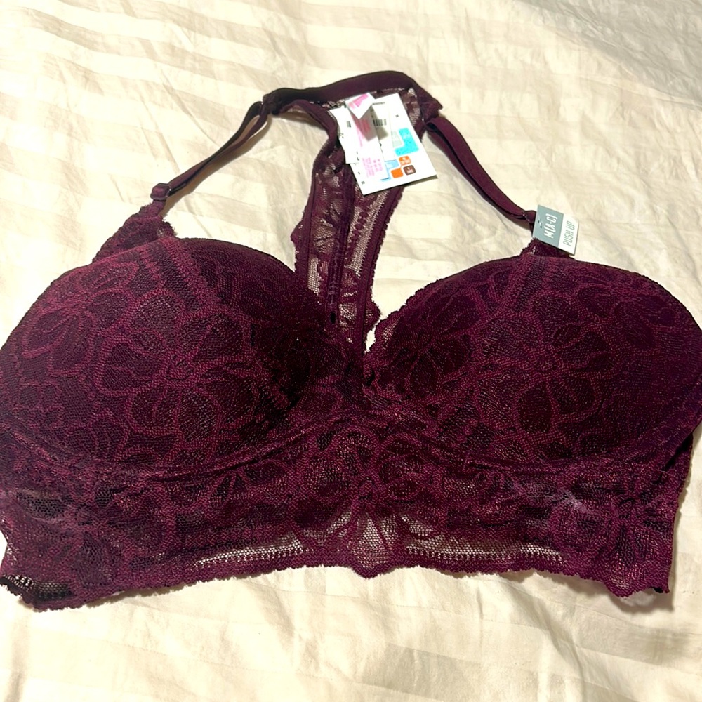 New with tags never worn racer back lace bra